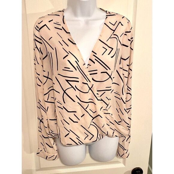 Forever 21 Women's Size‎ Small Sheer Criss-Cross Top - Picture 1 of 4